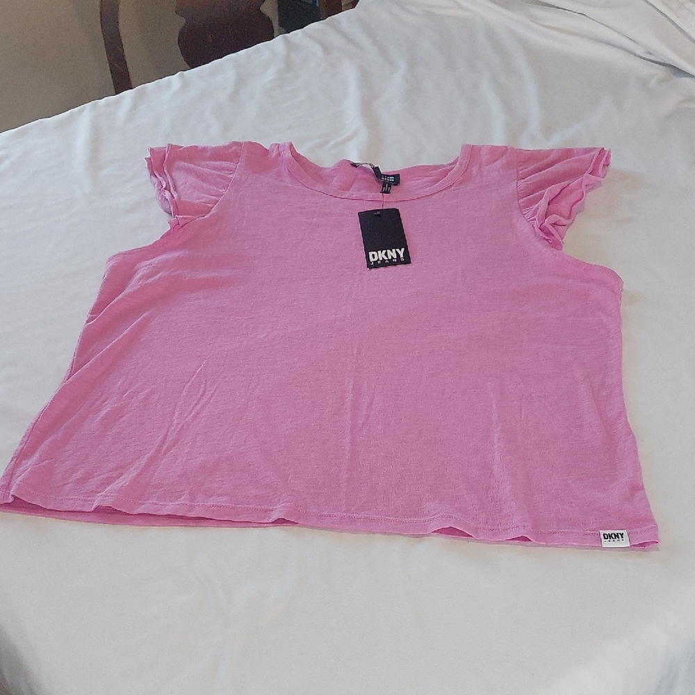 DKNY  Fuchsia Ruffle Sleeve 100 % Cotton Tee .New With Tag.Size LARGE